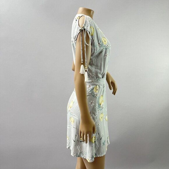 Plum Pretty Sugar Surplice Wrap Dress Lemon Floral Tasseled‎ Light Blue Small - Picture 3 of 14